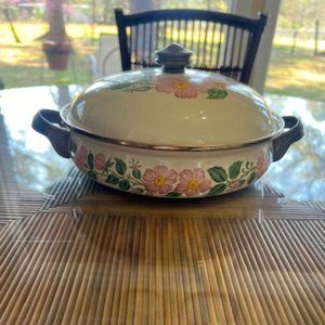 Desert Rose Enamel Stew Pot with Lid